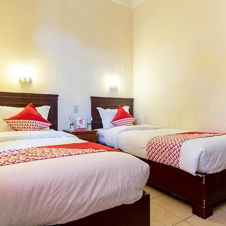 Oyo 1030 Hotel Bumi Asih Medan Zewnętrze zdjęcie