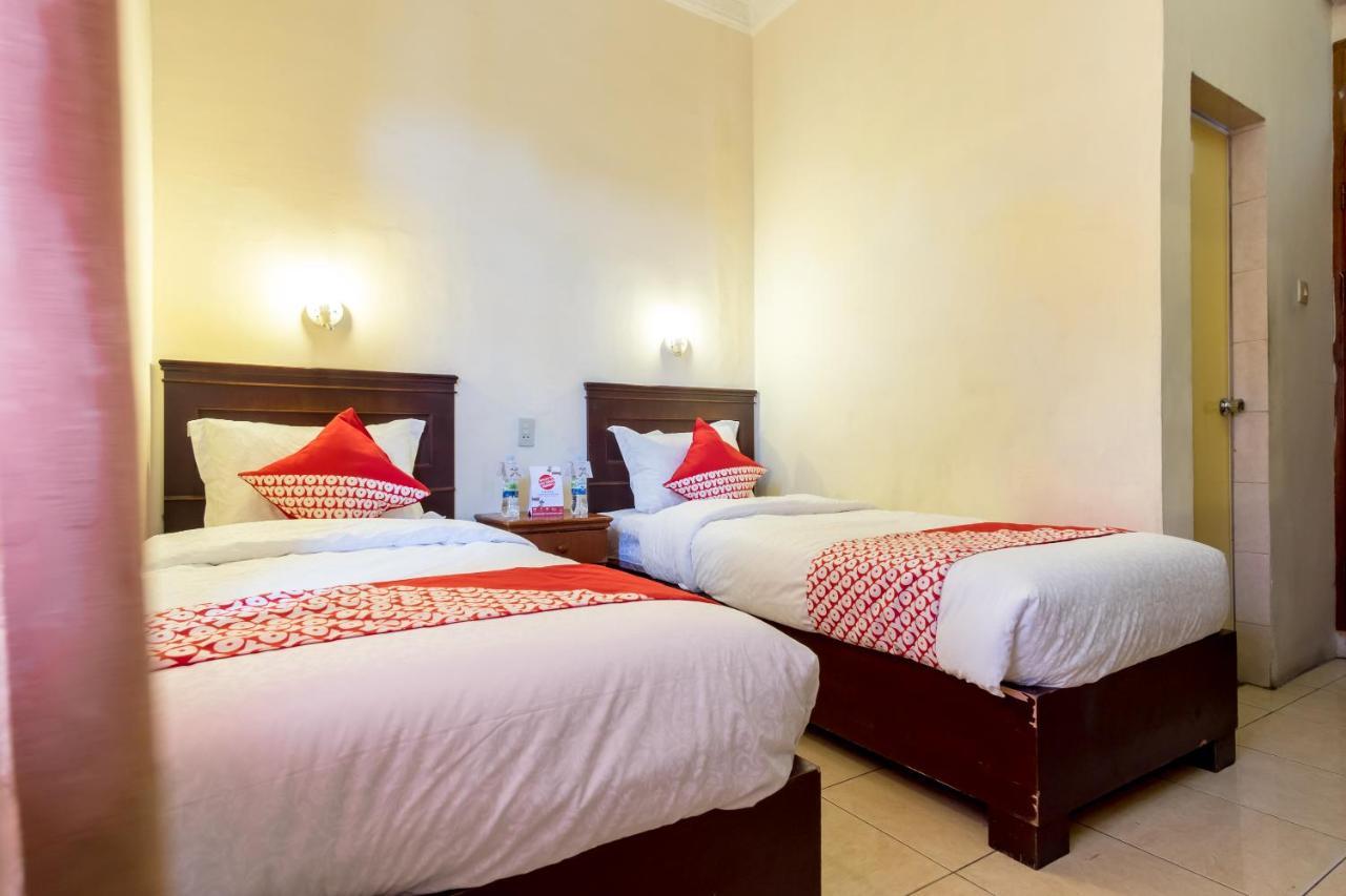 Oyo 1030 Hotel Bumi Asih Medan Zewnętrze zdjęcie