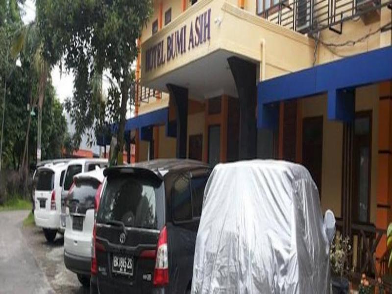 Oyo 1030 Hotel Bumi Asih Medan Zewnętrze zdjęcie