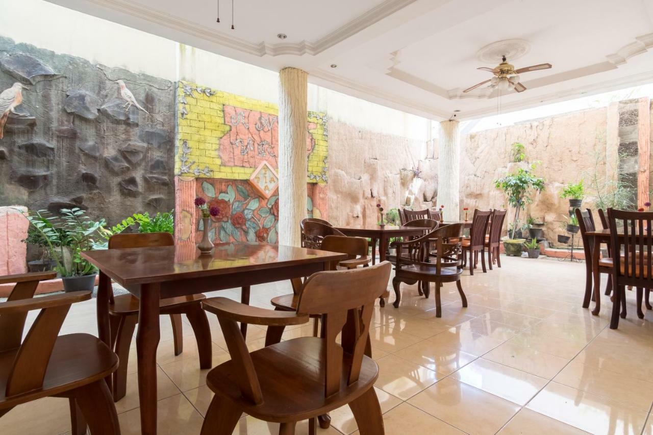Oyo 1030 Hotel Bumi Asih Medan Zewnętrze zdjęcie