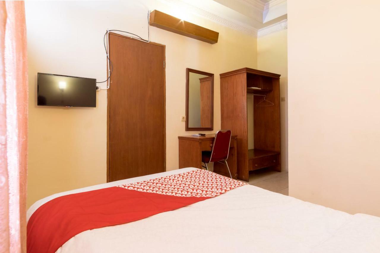 Oyo 1030 Hotel Bumi Asih Medan Zewnętrze zdjęcie