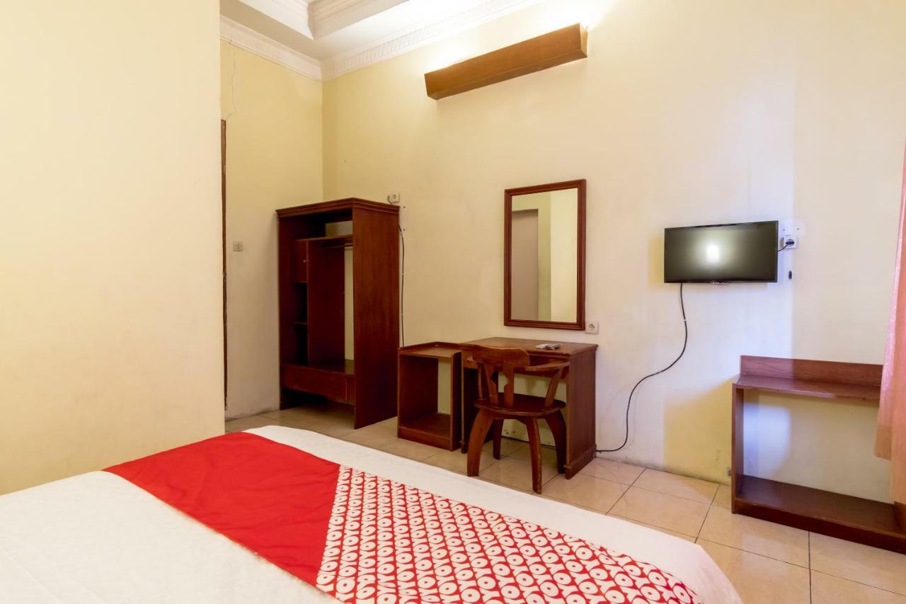 Oyo 1030 Hotel Bumi Asih Medan Zewnętrze zdjęcie