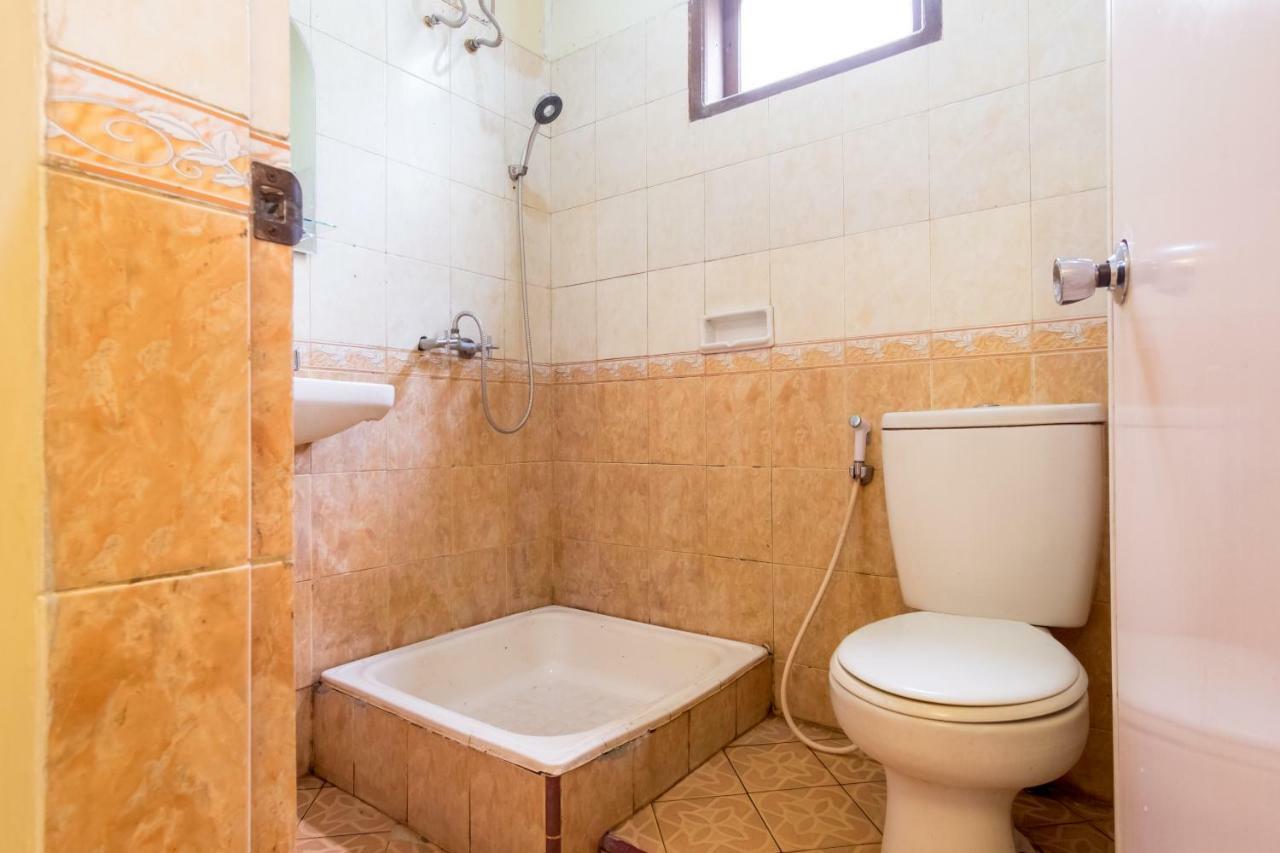 Oyo 1030 Hotel Bumi Asih Medan Zewnętrze zdjęcie