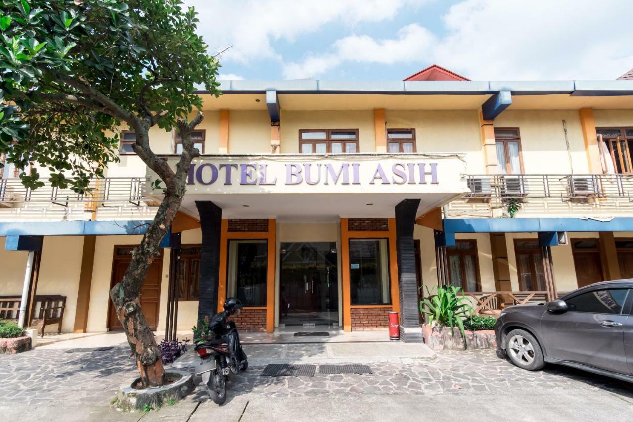 Oyo 1030 Hotel Bumi Asih Medan Zewnętrze zdjęcie