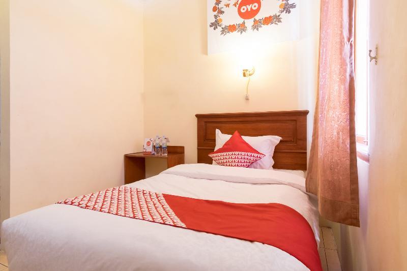 Oyo 1030 Hotel Bumi Asih Medan Zewnętrze zdjęcie